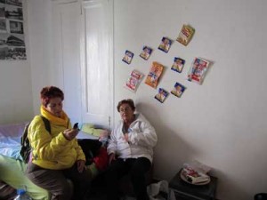 בחדר שלי עם הקיר הישראלי