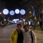 שדרות קטלוניה בלילה מוארות לקראת השנה החדשה שדרות קטלוניה בלילה מוארות לקראת השנה החדשה